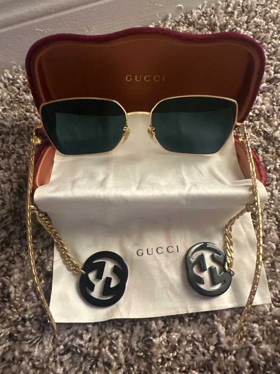 Authentic GUCCI GG0724S Sunglasses with Chain Arms and Logo Dangle Chain